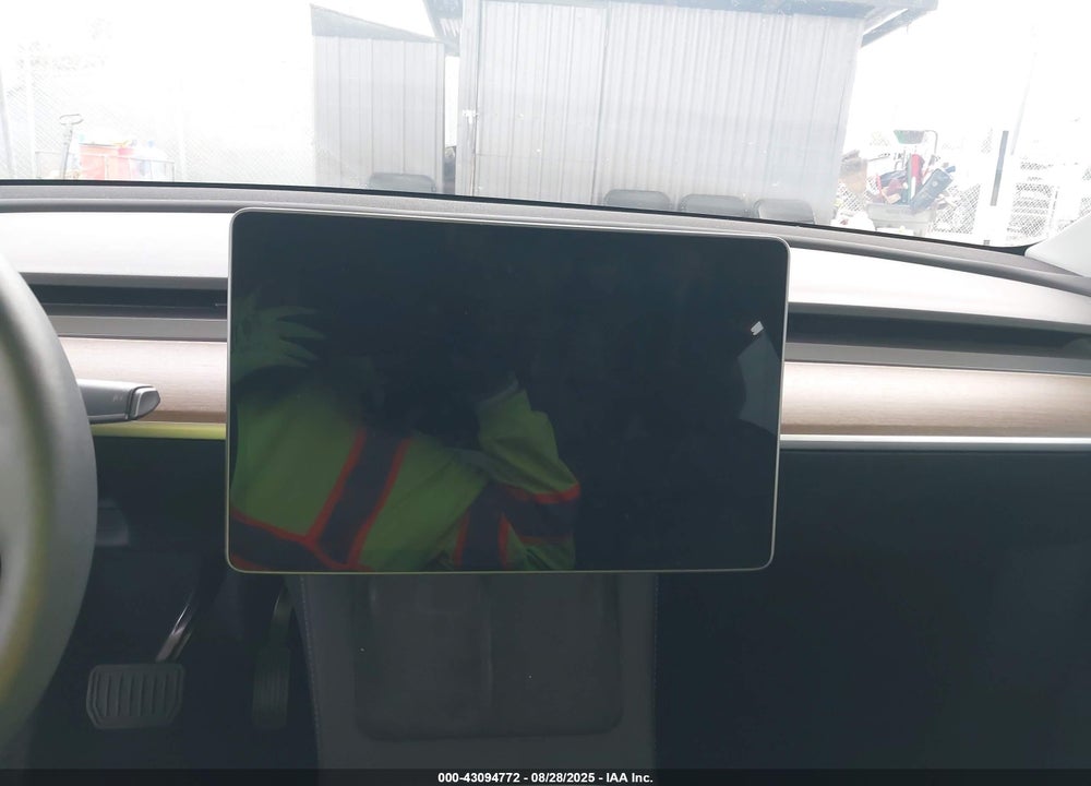 2022 TESLA MODEL Y VIN: 7SAYGDEE9NF561805