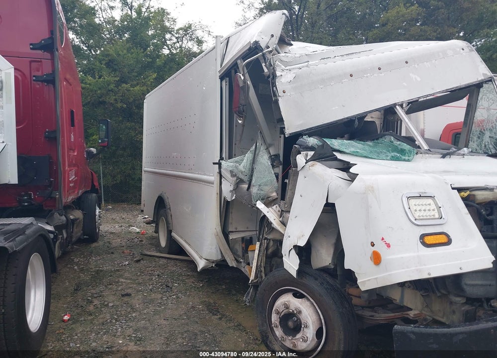 2016 FREIGHTLINER CHASSIS M LINE WALK-IN VAN VIN: 4UZAC1DV5GCHT7676