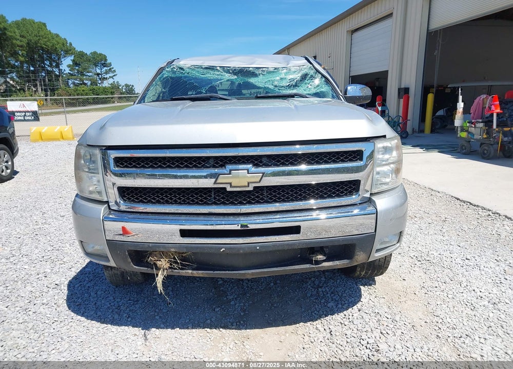 2011 CHEVROLET SILVERADO 1500 VIN: 1GCRKSE3XBZ364585