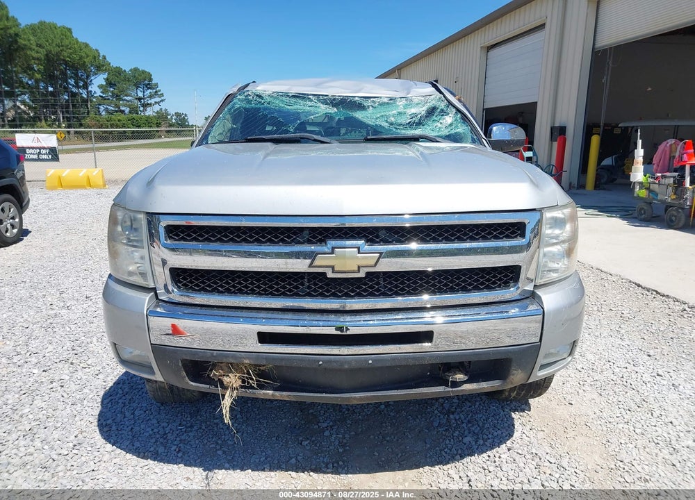 2011 CHEVROLET SILVERADO 1500 VIN: 1GCRKSE3XBZ364585