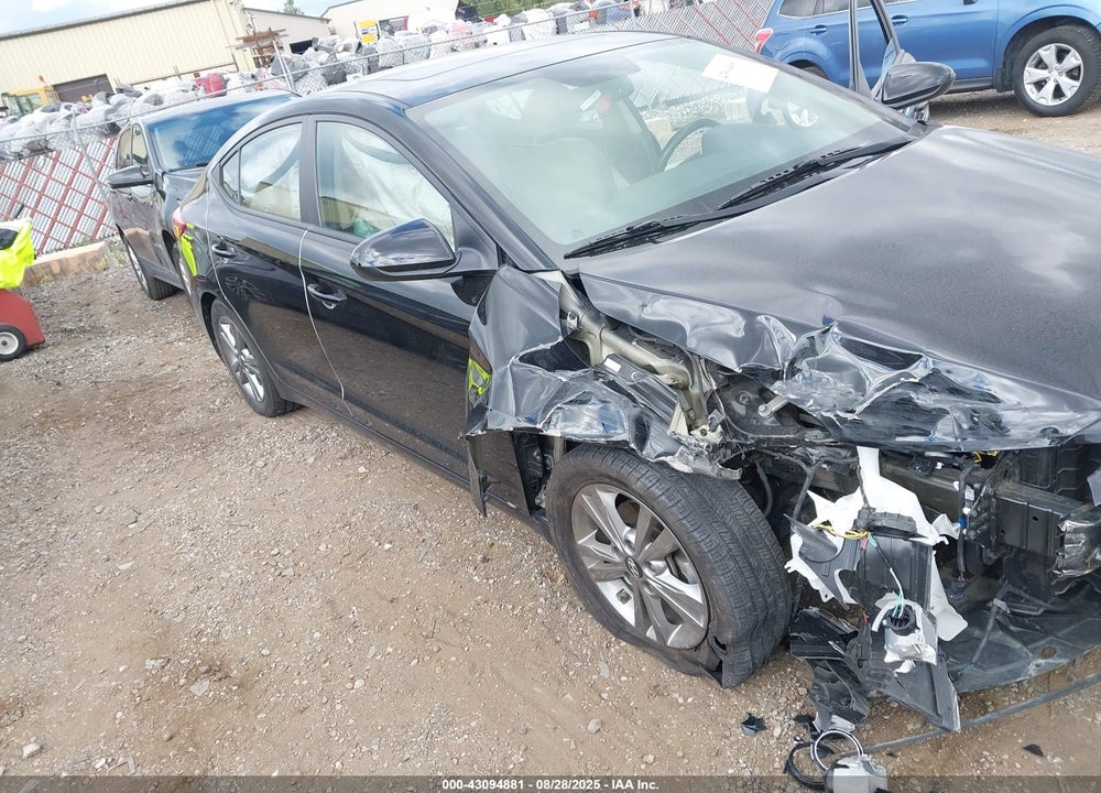 2017 HYUNDAI ELANTRA VIN: KMHD84LF6HU238792