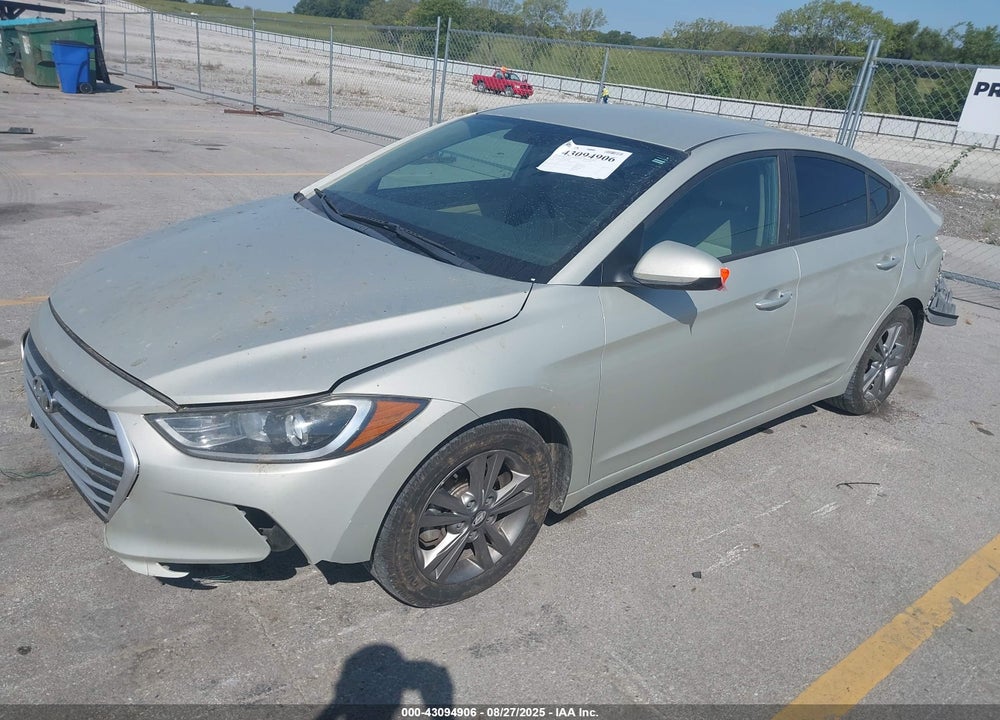 2017 HYUNDAI ELANTRA VIN: 5NPD84LF3HH061617