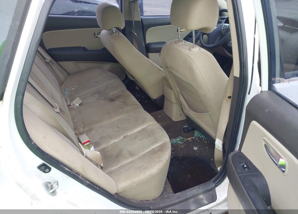 2010 HYUNDAI ELANTRA VIN: KMHDU4AD7AU852639