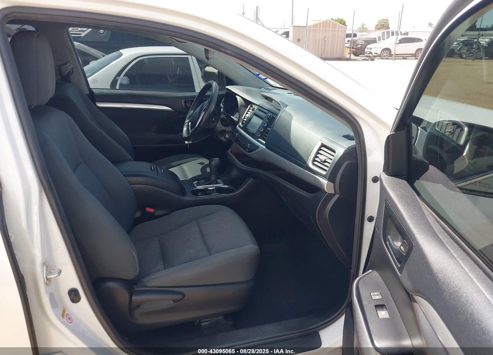 2019 TOYOTA HIGHLANDER VIN: 5TDZARFH5KS054805