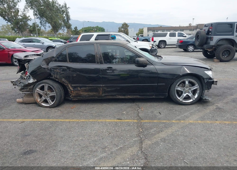 2001 LEXUS IS 300 VIN: JTHBD182210028956