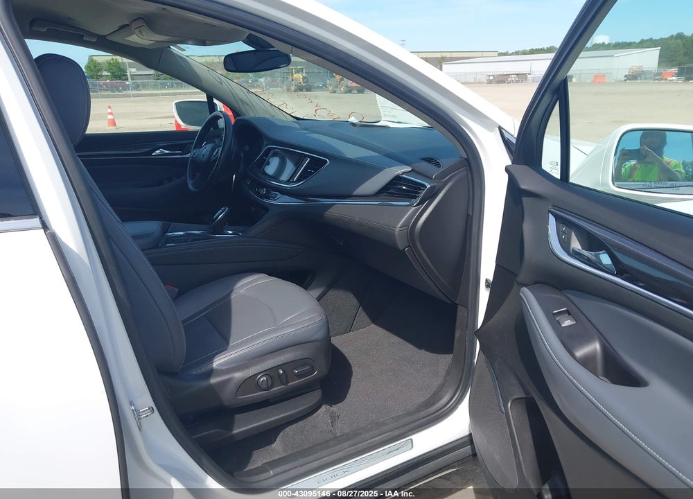 2019 BUICK ENCLAVE VIN: 5GAEVAKW3KJ101658