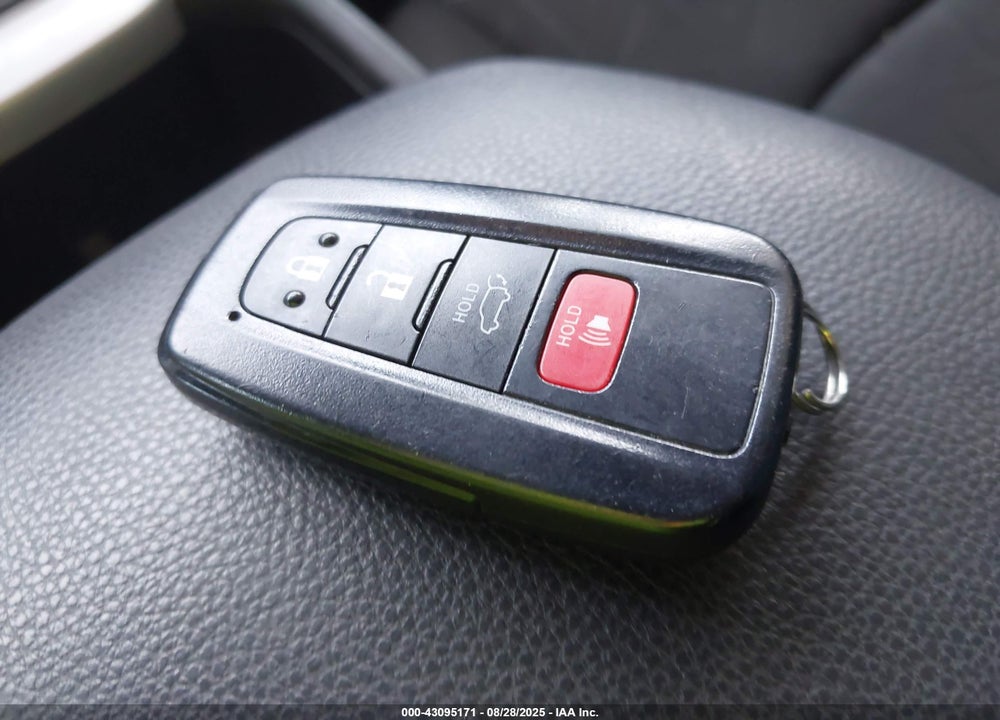 2024 TOYOTA RAV4 HYBRID XLE VIN: 2T3RWRFV9RW204446