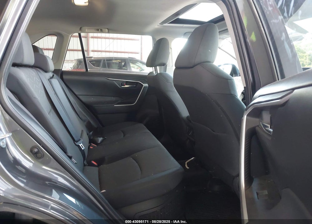 2024 TOYOTA RAV4 HYBRID XLE VIN: 2T3RWRFV9RW204446