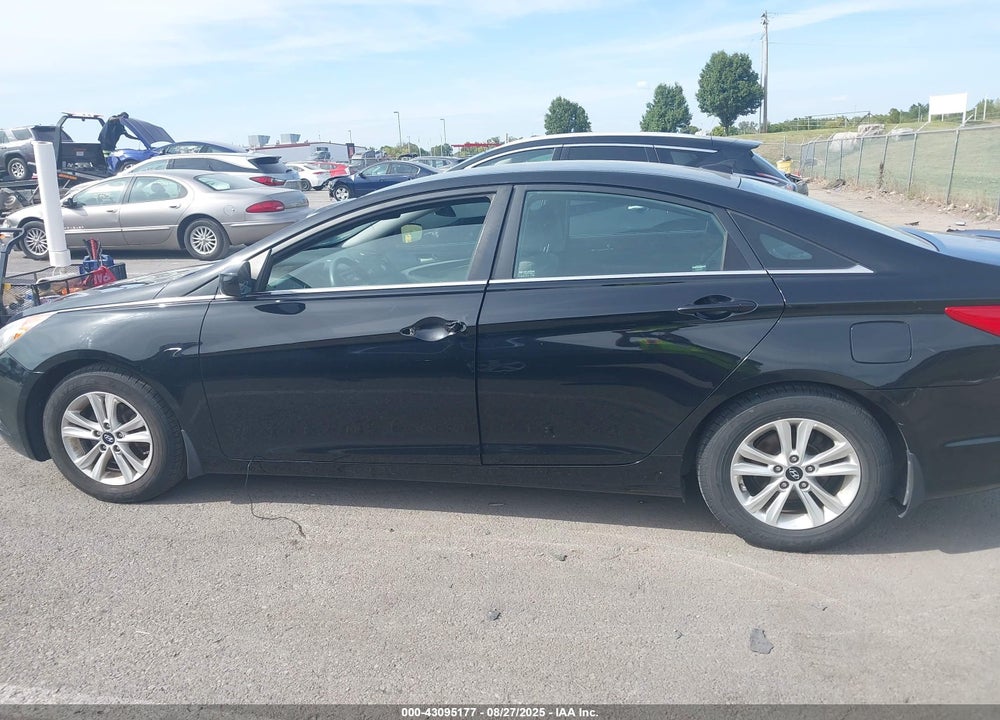 2013 HYUNDAI SONATA GLS VIN: 5NPEB4AC3DH676774