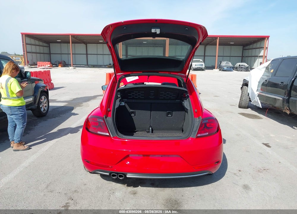 2019 VOLKSWAGEN BEETLE VIN: 3VWJD7AT6KM718739