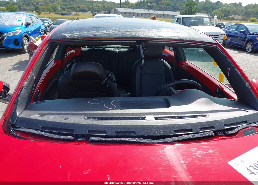 2019 VOLKSWAGEN BEETLE VIN: 3VWJD7AT6KM718739