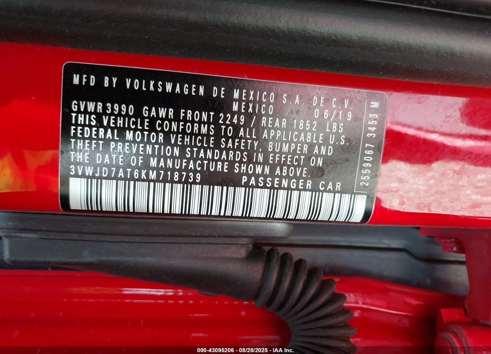 2019 VOLKSWAGEN BEETLE VIN: 3VWJD7AT6KM718739