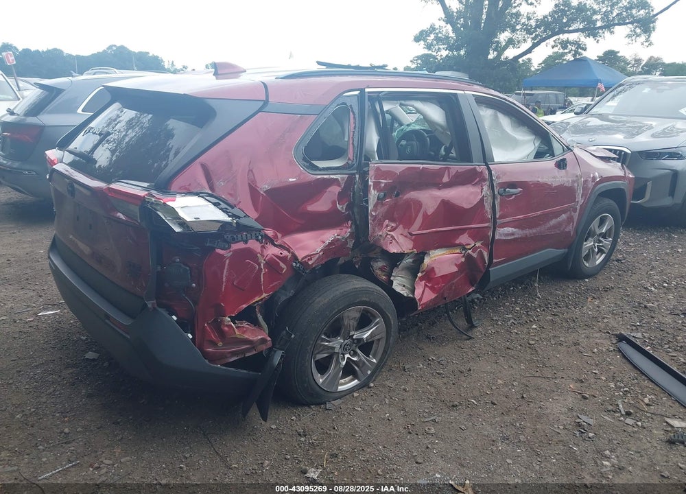 2022 TOYOTA RAV4 VIN: 2T3P1RFV9NW251184