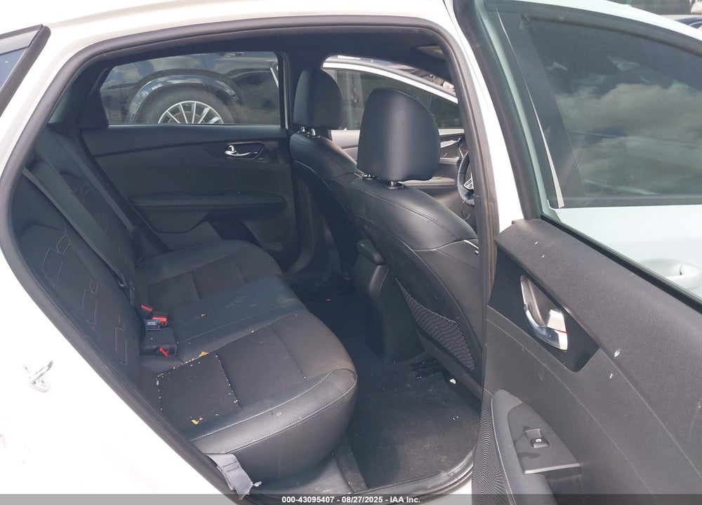 2023 KIA FORTE VIN: 3KPF54AD8PE686987