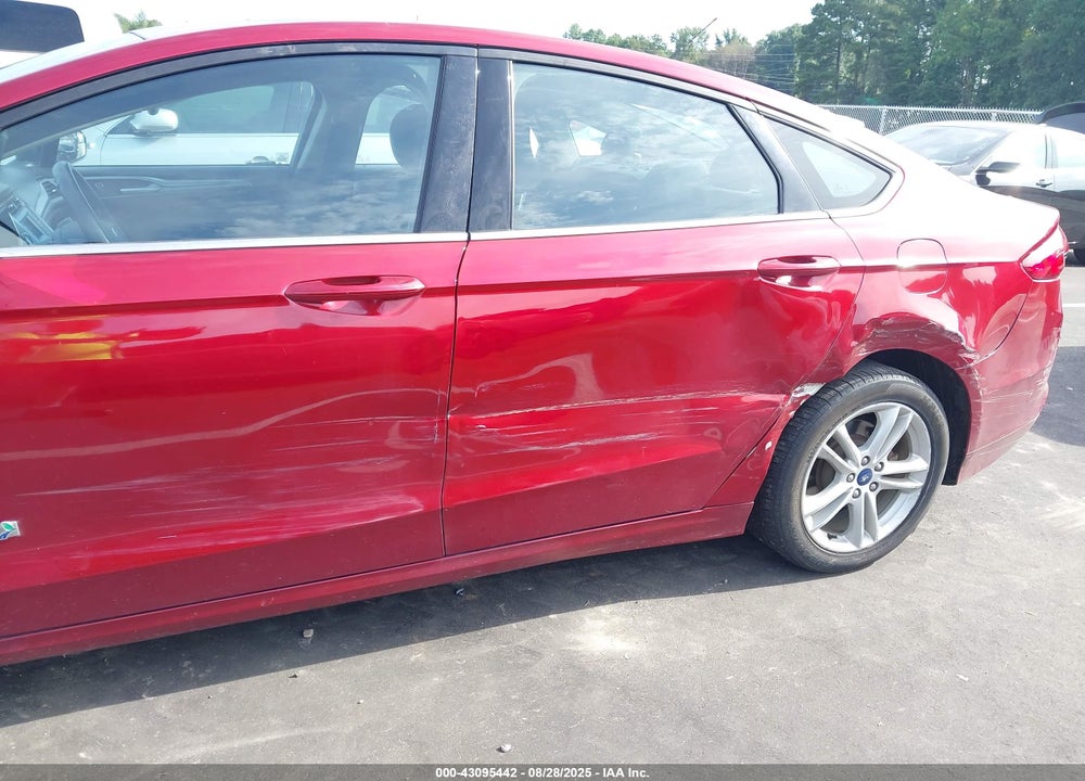 2018 FORD FUSION VIN: 3FA6P0LU2JR221675