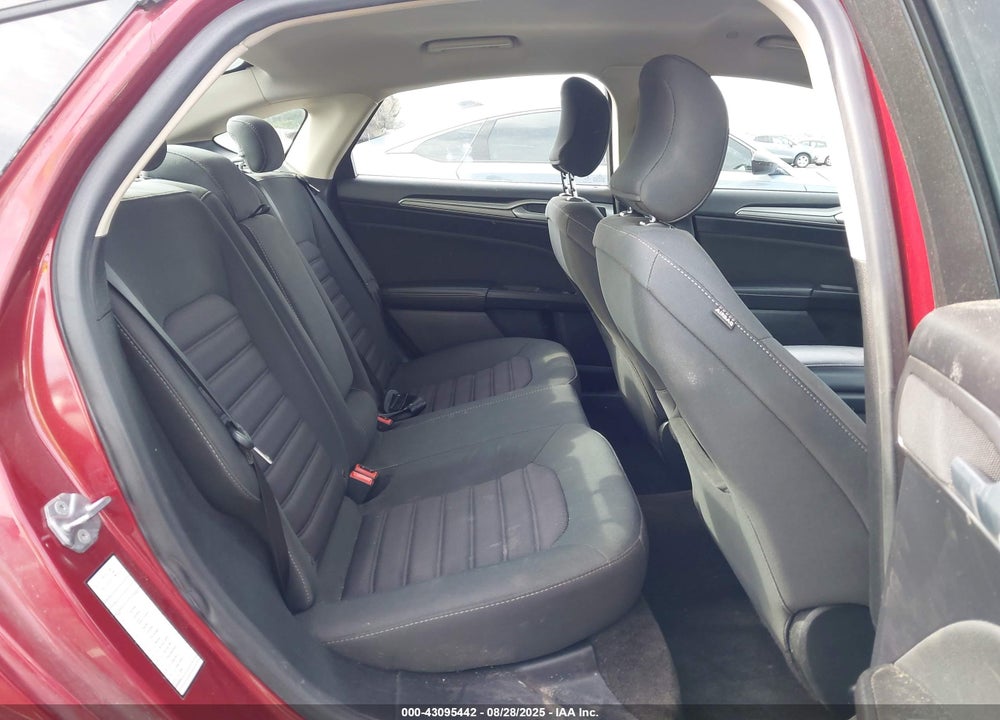 2018 FORD FUSION VIN: 3FA6P0LU2JR221675