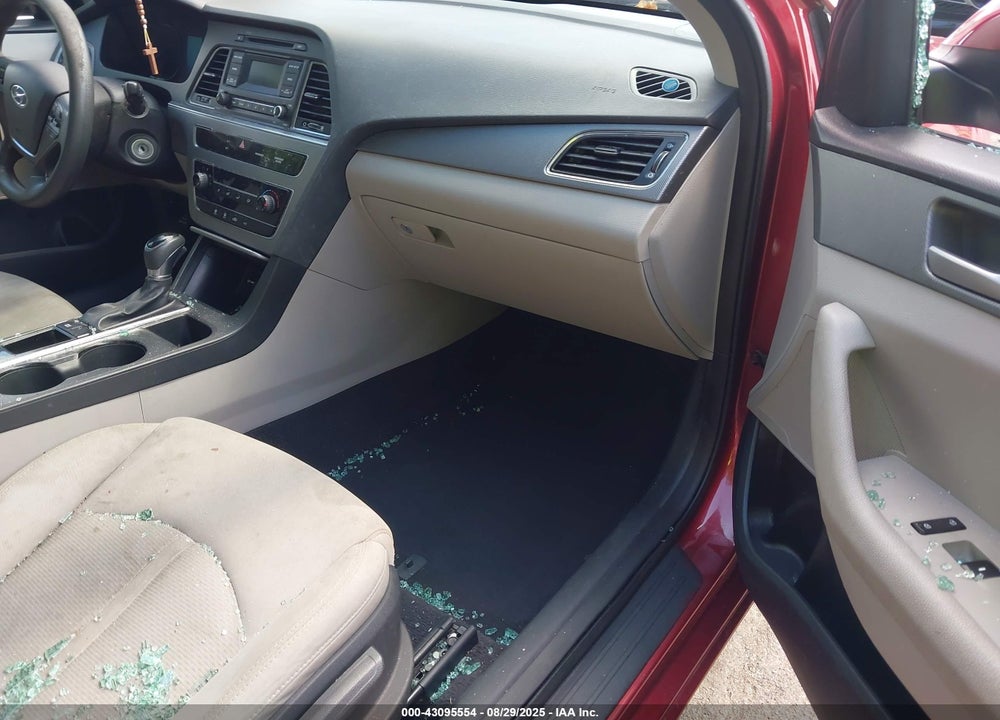 2016 HYUNDAI SONATA VIN: 5NPE24AF4GH400781