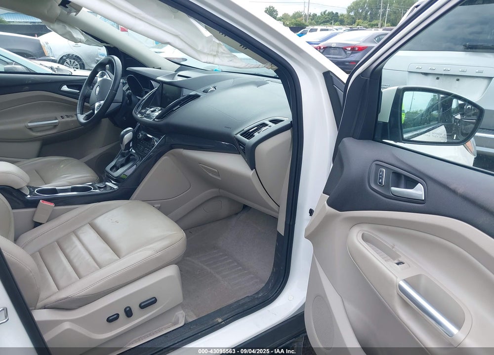 2015 FORD ESCAPE VIN: 1FMCU9J92FUA50205