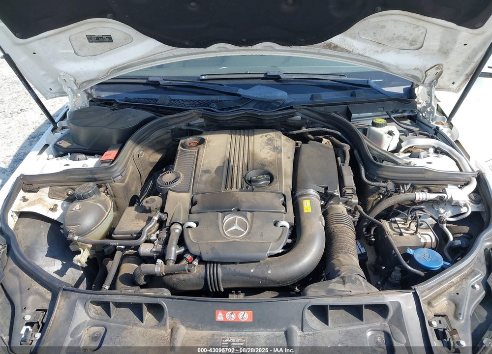 2014 MERCEDES-BENZ C CLASS VIN: WDDGF4HB9ER320808