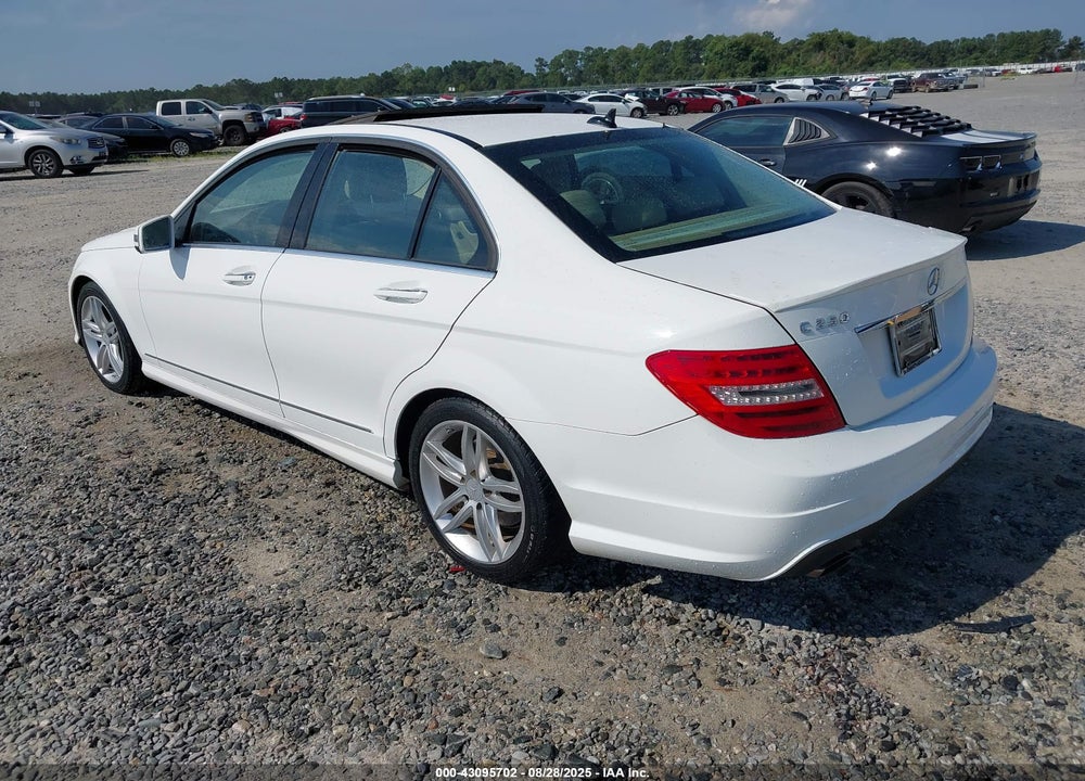 2014 MERCEDES-BENZ C CLASS VIN: WDDGF4HB9ER320808