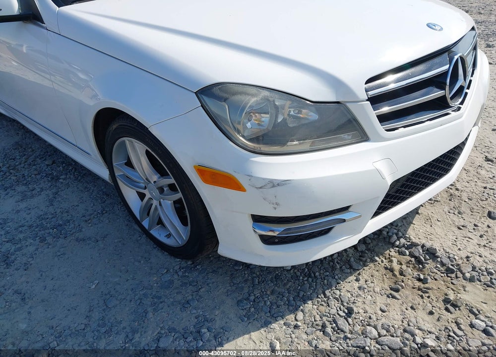 2014 MERCEDES-BENZ C CLASS VIN: WDDGF4HB9ER320808