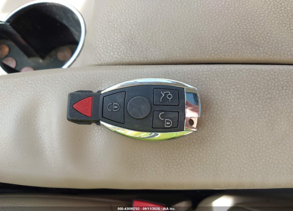 2014 MERCEDES-BENZ C CLASS VIN: WDDGF4HB9ER320808