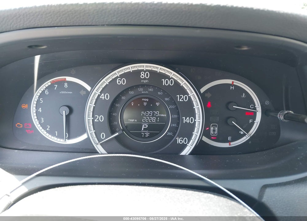 2013 HONDA ACCORD VIN: 1HGCR2F33DA237583