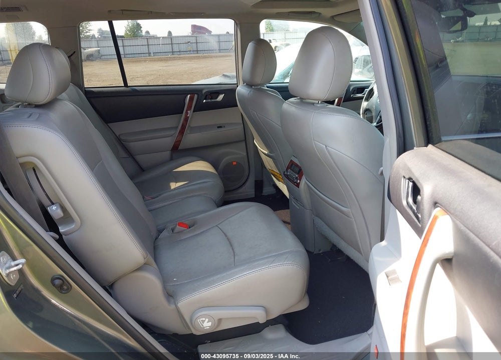 2011 TOYOTA HIGHLANDER LIMITED V6 VIN: 5TDDK3EH1BS054645