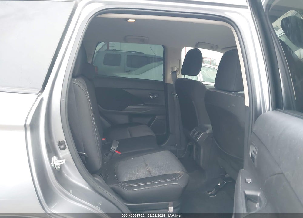 2019 MITSUBISHI OUTLANDER VIN: JA4AD2A38KZ007588