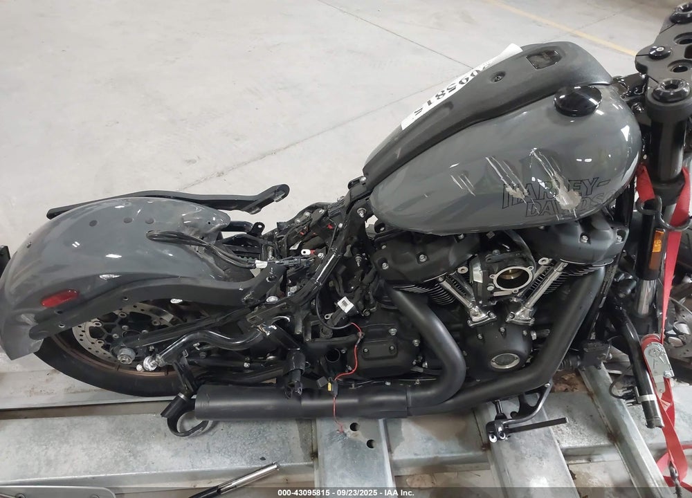 2022 HARLEY-DAVIDSON FXLRS VIN: 1HD1YWZ10NB060317