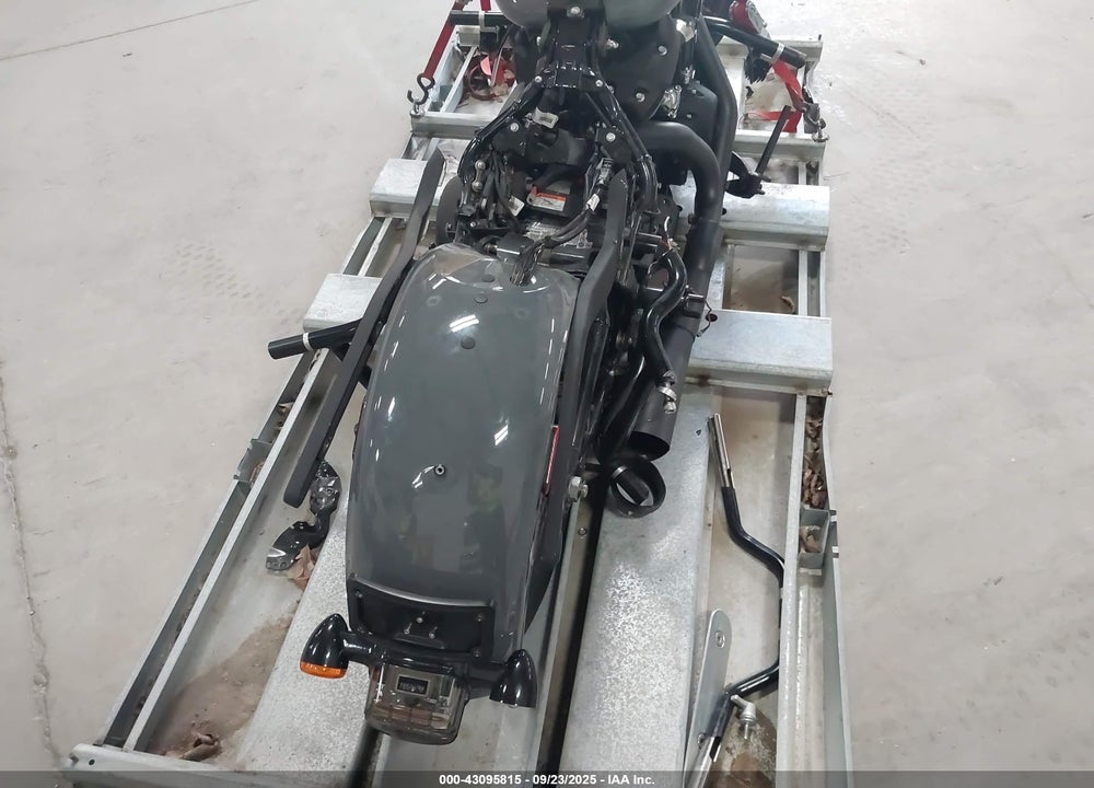 2022 HARLEY-DAVIDSON FXLRS VIN: 1HD1YWZ10NB060317