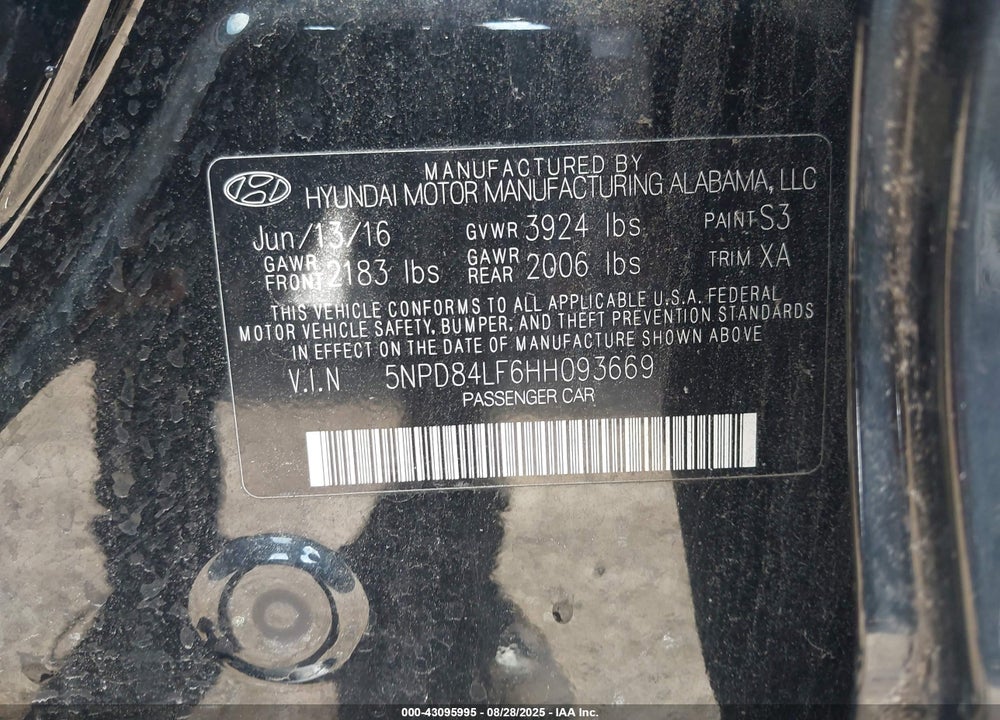 2017 HYUNDAI ELANTRA VIN: 5NPD84LF6HH093669