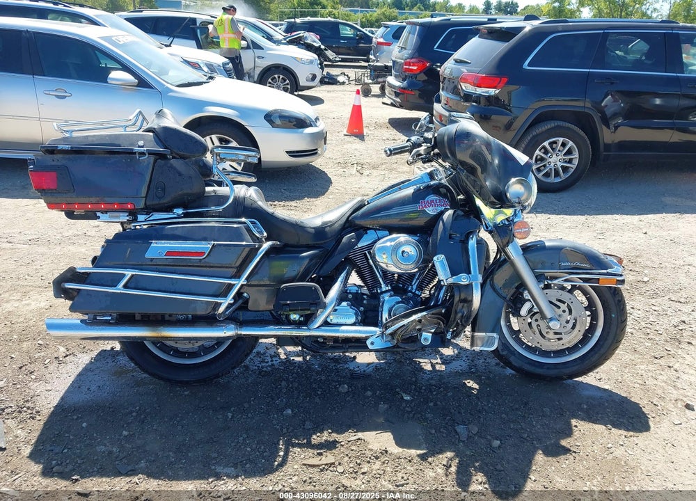 2007 HARLEY-DAVIDSON FLHTCUI VIN: 1HD1FC4177Y674499