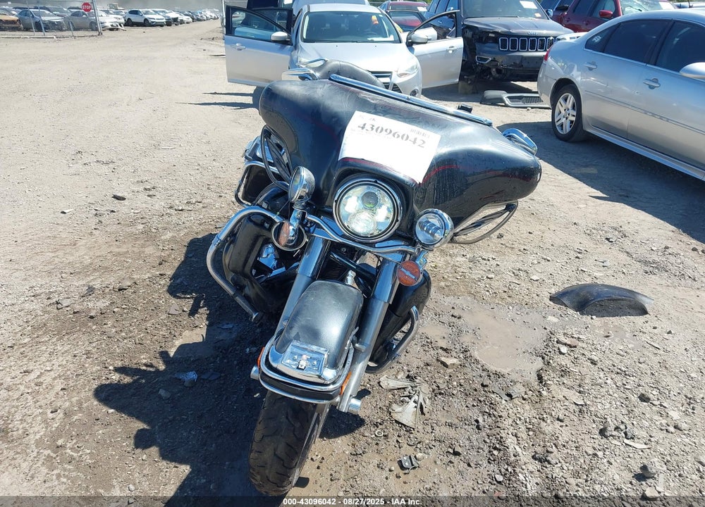 2007 HARLEY-DAVIDSON FLHTCUI VIN: 1HD1FC4177Y674499