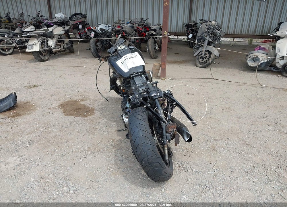 2011 HARLEY-DAVIDSON FXDB VIN: 1HD1GX430BC330606