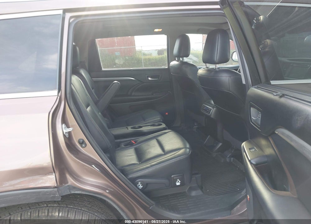 2017 TOYOTA HIGHLANDER VIN: 5TDDZRFH1HS363554