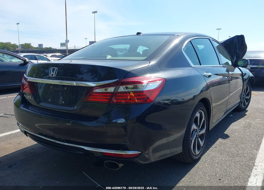 2016 HONDA ACCORD EX-L VIN: 1HGCR2F82GA246890
