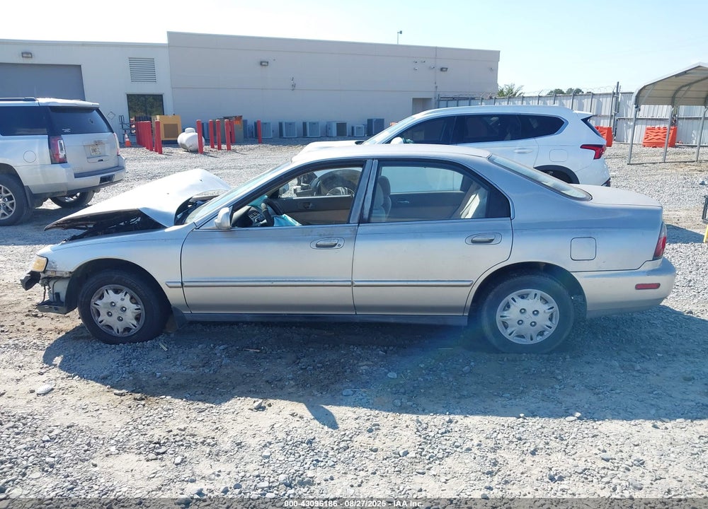 1996 HONDA ACCORD VALUE VIN: 1HGCD5699TA255072