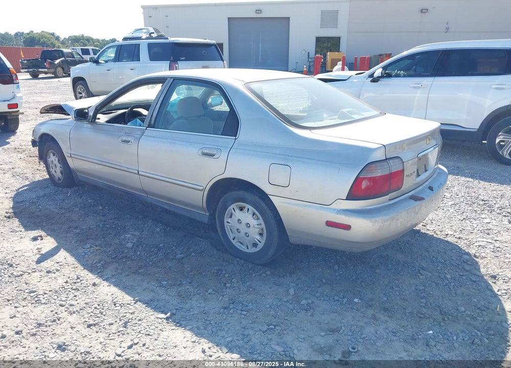 1996 HONDA ACCORD VALUE VIN: 1HGCD5699TA255072