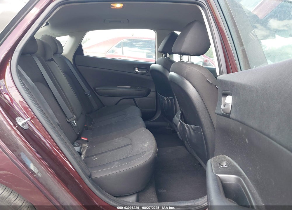 2017 KIA OPTIMA VIN: 5XXGT4L36HG123427