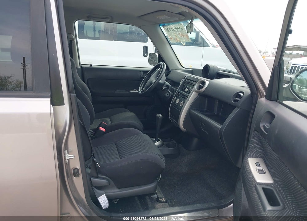 2005 SCION XB BASE A4 VIN: JTLKT324750210964