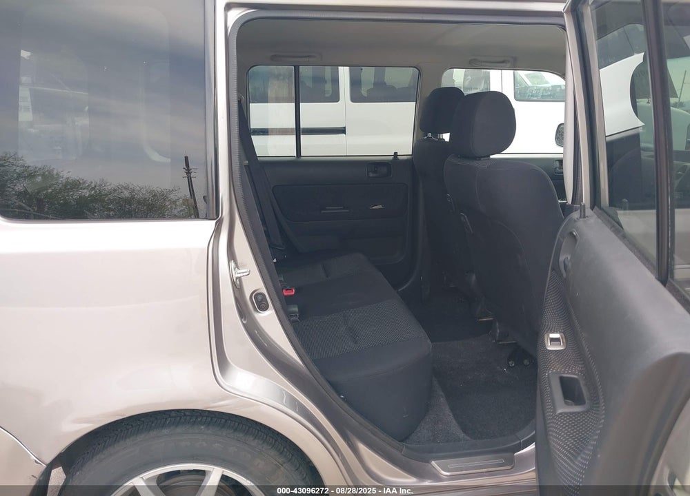 2005 SCION XB BASE A4 VIN: JTLKT324750210964
