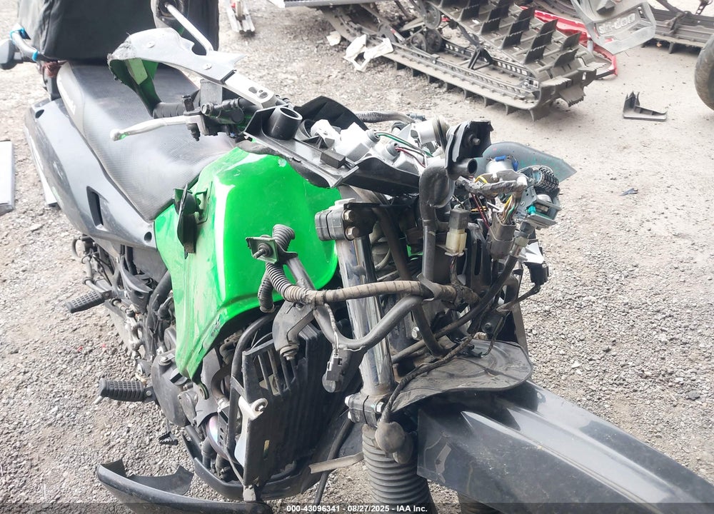 2016 KAWASAKI KL650 E VIN: JKAKLEE13GDA84619