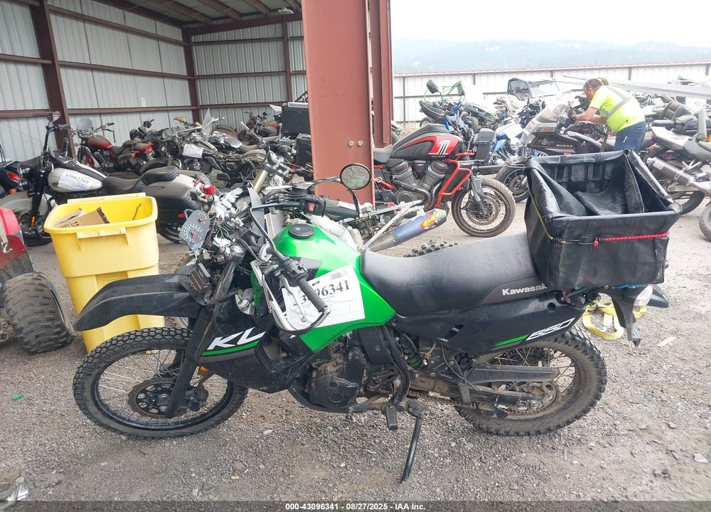 2016 KAWASAKI KL650 E VIN: JKAKLEE13GDA84619