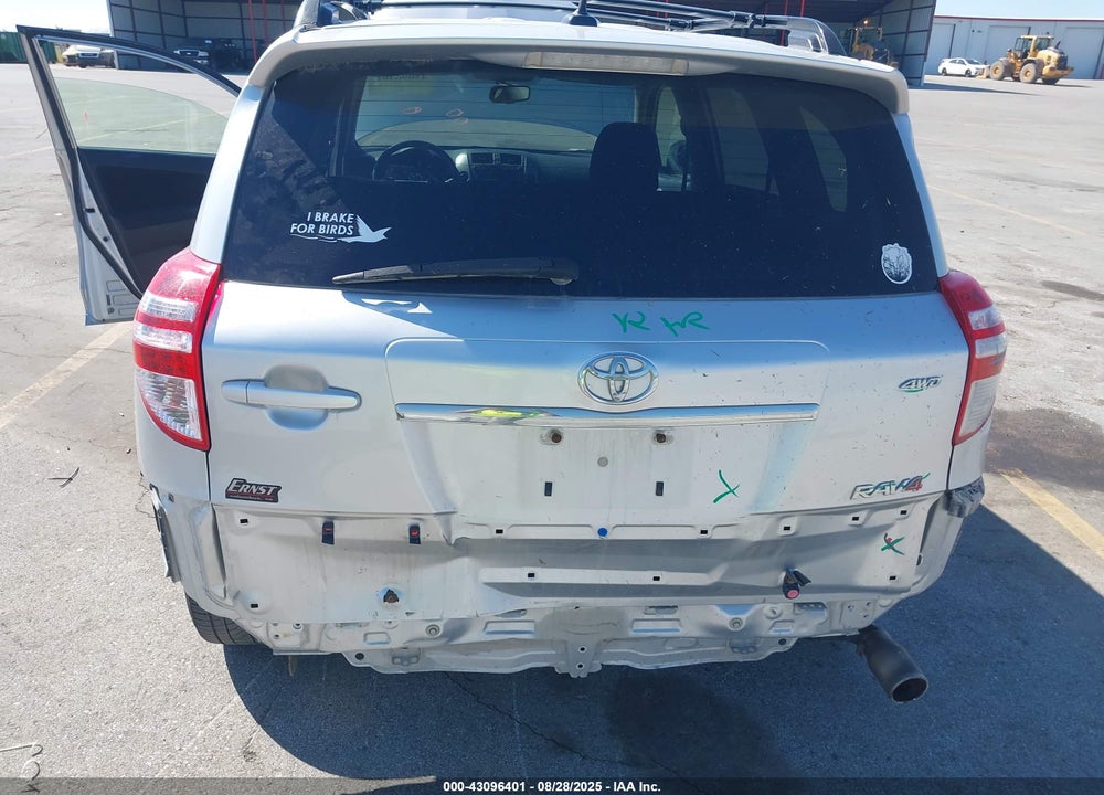 2011 TOYOTA RAV4 VIN: JTMRK4DV7B5105087