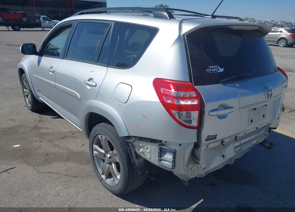 2011 TOYOTA RAV4 VIN: JTMRK4DV7B5105087