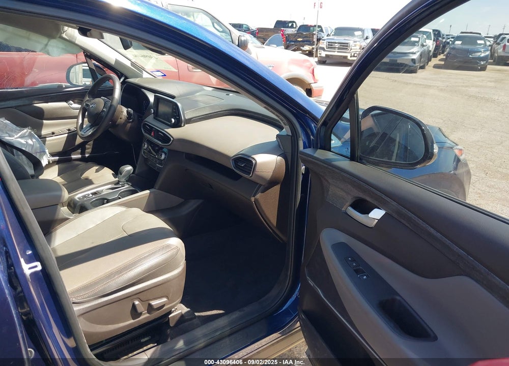 2020 HYUNDAI SANTA FE VIN: 5NMS33AD6LH137158