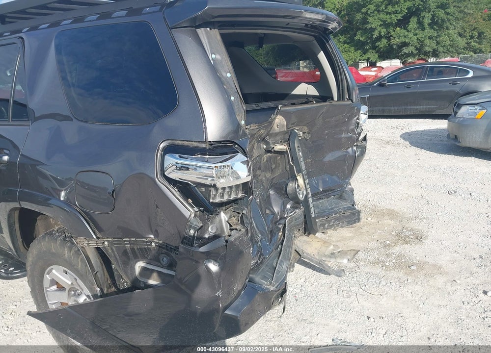 2016 TOYOTA 4RUNNER VIN: JTEBU5JR3G5353851