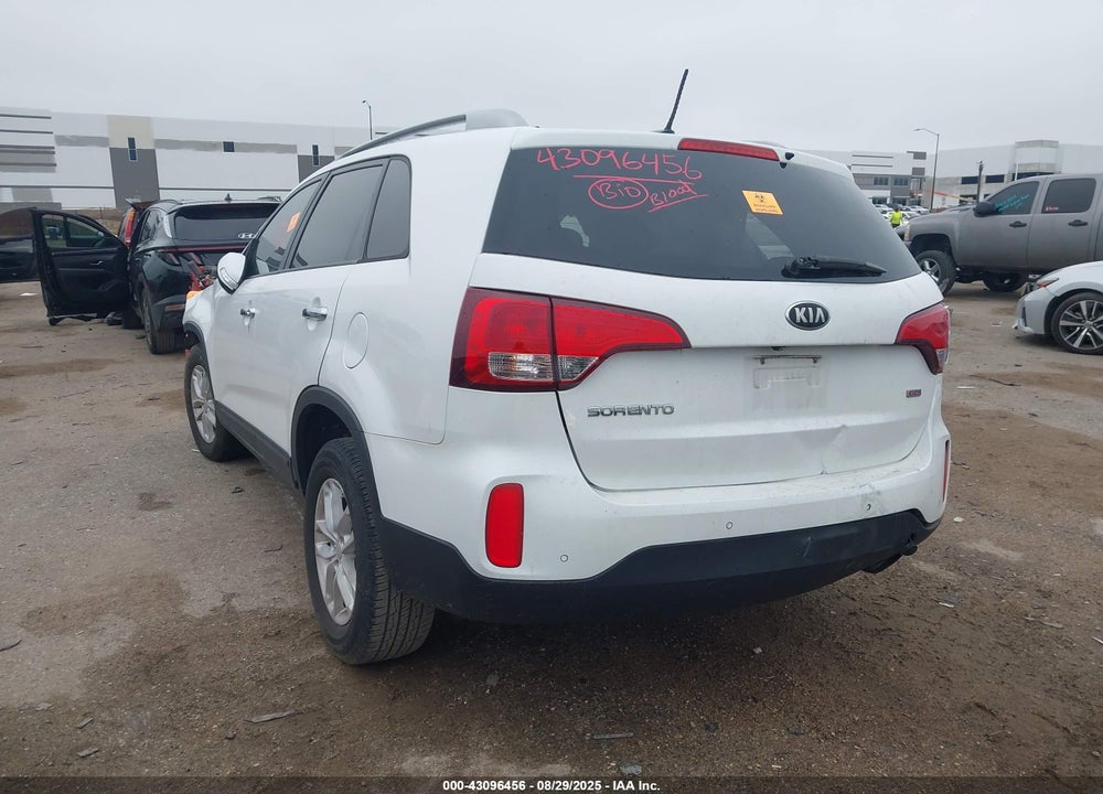 2015 KIA SORENTO VIN: 5XYKT4A6XFG623803