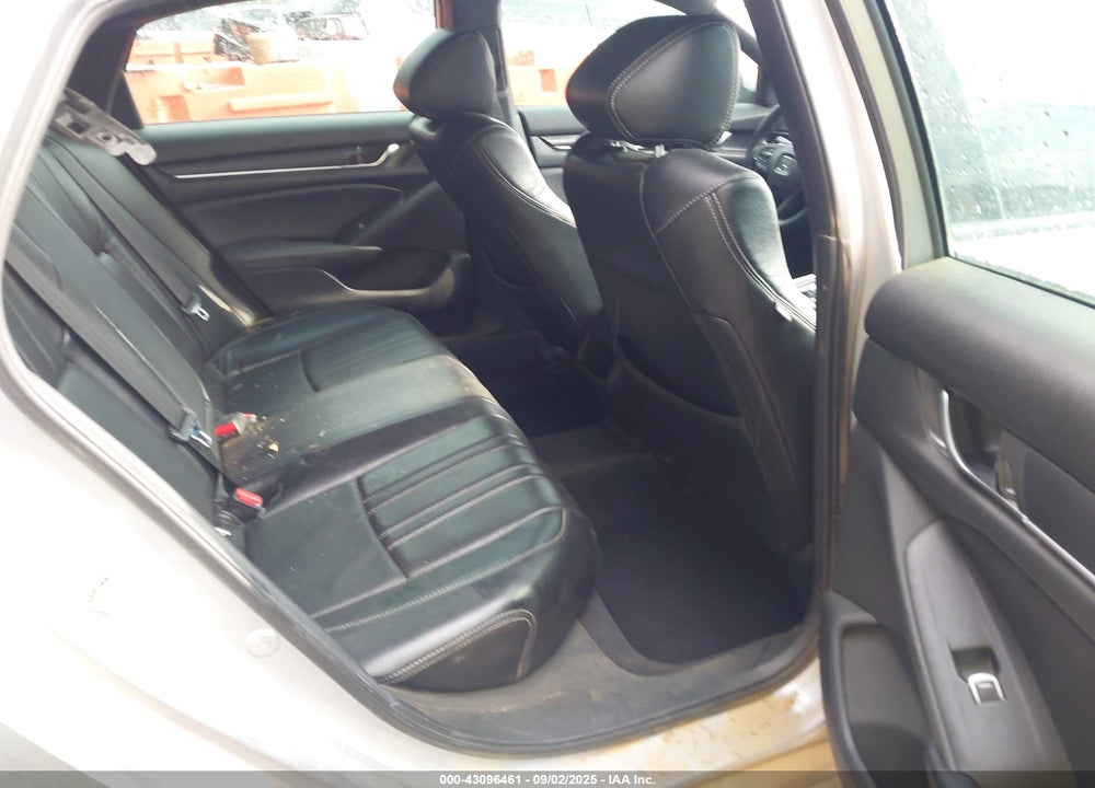 2018 HONDA ACCORD VIN: 1HGCV1F3XJA056398